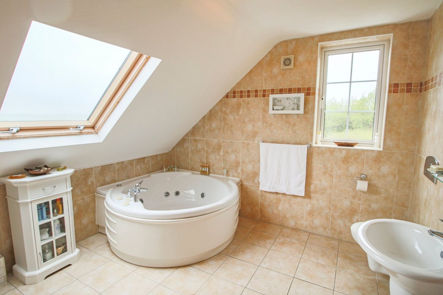 Carrigeen Lodge, Carrigeen, Kilglass, Co. Roscommon, F42D732 29