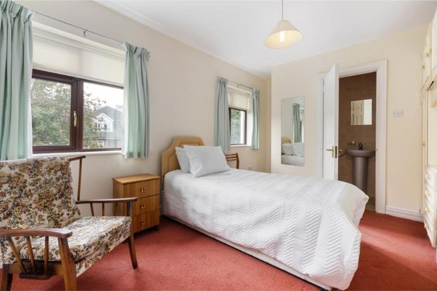 6 Farmleigh Avenue, Blackrock, Co. Dublin, A94X594 4
