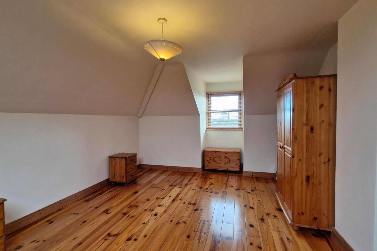Eskermore, Ballinamore Bridge, Ballinasloe, Co. Galway, H53XK63 18
